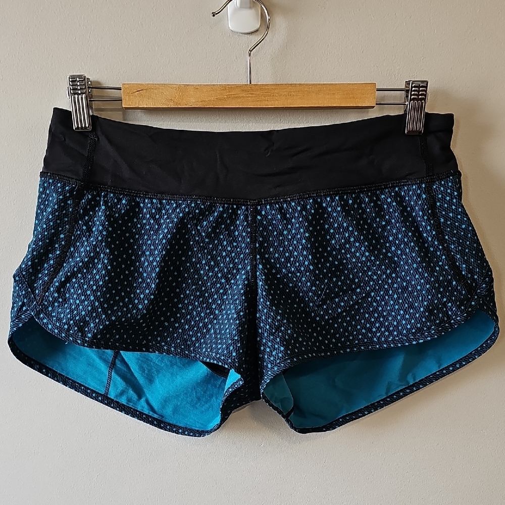 lululemon athletica Size 6 Blue Patterned Athletic Shorts with Black Waistband